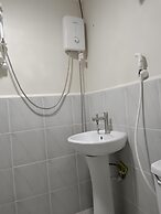 Condo in Lapu-lapu wd 3 Pools/free Wifi&netflix