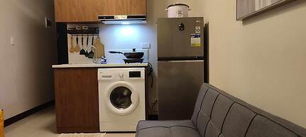 Condo in Lapu-lapu wd 3 Pools/free Wifi&netflix