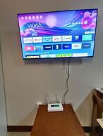 Condo in Lapu-lapu wd 3 Pools/free Wifi&netflix