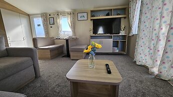 Pura Vida-stunning 2-bed Caravan in Clacton-on-sea