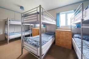 Bunkhouse/20bedroom/sleeps85/4acre/gamesroom/wifi
