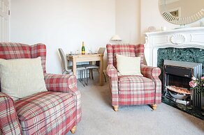 Belle Vue Court - 2 Bedroom Apartment - Tenby