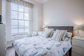 Belle Vue Court - 2 Bedroom Apartment - Tenby