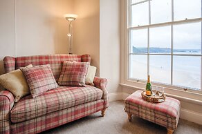 Belle Vue Court - 2 Bedroom Apartment - Tenby