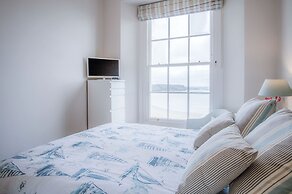 Belle Vue Court - 2 Bedroom Apartment - Tenby