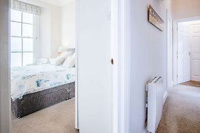 Belle Vue Court - 2 Bedroom Apartment - Tenby