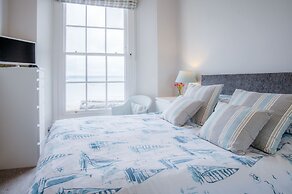 Belle Vue Court - 2 Bedroom Apartment - Tenby