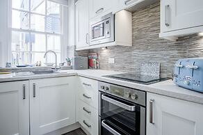 Belle Vue Court - 2 Bedroom Apartment - Tenby