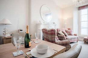 Belle Vue Court - 2 Bedroom Apartment - Tenby