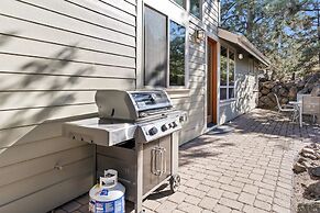 Lucy Lou 30 Day Minimum 3 Bedroom Home by RedAwning