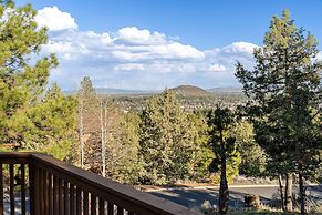 Lucy Lou 30 Day Minimum 3 Bedroom Home by RedAwning