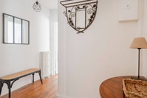 Eiffel Tower Saint Residence