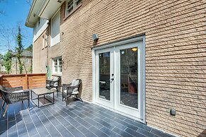 Charming Atlanta Home w/ Yard: 7 Mi to Downtown!