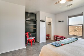 Branson Retreat w/ Balcony Near Silver Dollar City