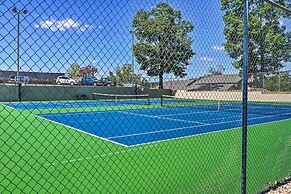 Pointe Royale Condo: Pickleball, Pools & Golf!