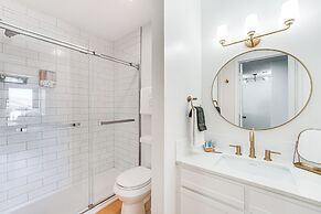 Pointe Royale Condo: Pickleball, Pools & Golf!