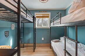 Private Cottage-style Getaway in Pocono Mountains!