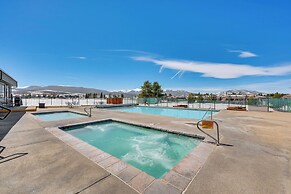 Fraser Condo w/ Ski Shuttle & Resort Amenities!