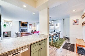 Fraser Condo w/ Ski Shuttle & Resort Amenities!