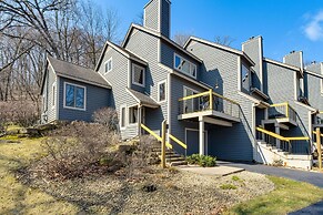 Galena Townhome w/ Deck & Golf Course View!
