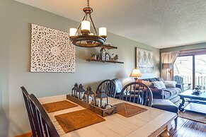 Galena Townhome w/ Deck & Golf Course View!