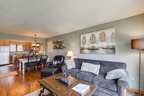 Galena Townhome w/ Deck & Golf Course View!