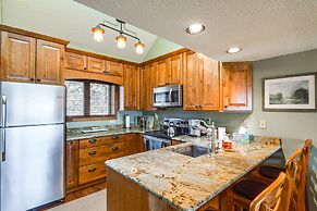 Galena Townhome w/ Deck & Golf Course View!