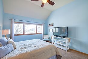 Galena Townhome w/ Deck & Golf Course View!