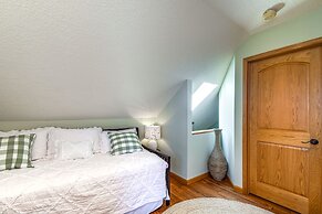 Galena Townhome w/ Deck & Golf Course View!