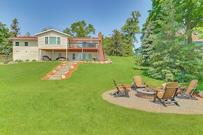 Villa on Lake Darling: Fire Pit, Deck & Bbq!