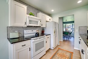 Lovely Bentonville Home w/ Grill: 1 Mi to Downtown