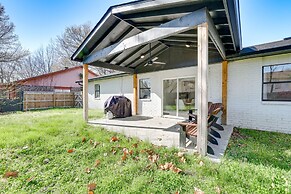 Lovely Bentonville Home w/ Grill: 1 Mi to Downtown