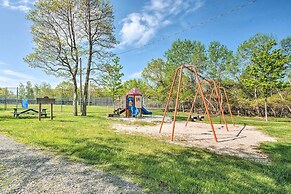 Family-friendly Albrightsville Cabin: Deck & Views