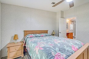 7 Mi to Crystal River: Home w/ Yard & Fire Pit!