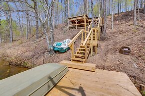 Lakefront Delta Cabin Rental w/ Boat Dock + Deck!