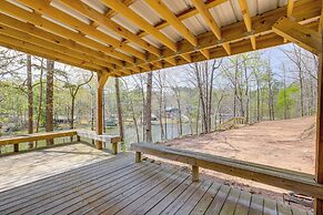 Lakefront Delta Cabin Rental w/ Boat Dock + Deck!
