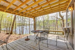 Lakefront Delta Cabin Rental w/ Boat Dock + Deck!