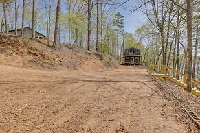 Lakefront Delta Cabin Rental w/ Boat Dock + Deck!