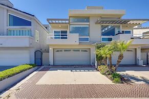 Sleek Oxnard Townhouse w/ Balconies: Walk to Beach
