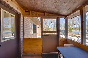 Serene Park Rapids Cabin: Fire Pit, Lake Access!