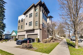 Walk Downtown: Stunning Condo w/ Attached Garage