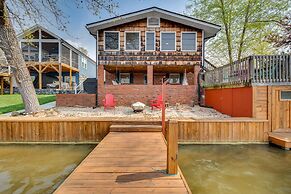 Lakefront New London Home: Dock, Fire Pit + Views!