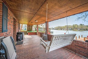 Lakefront New London Home: Dock, Fire Pit + Views!
