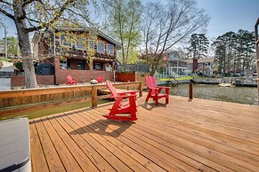 Lakefront New London Home: Dock, Fire Pit + Views!