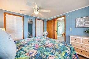 Lakefront New London Home: Dock, Fire Pit + Views!