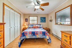 Lakefront New London Home: Dock, Fire Pit + Views!