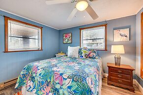 Lakefront New London Home: Dock, Fire Pit + Views!