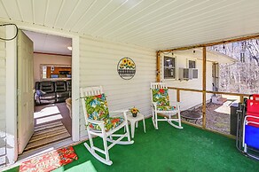 Serene Home Between Lake Jocassee & Lake Keowee!