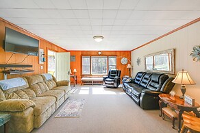 Serene Home Between Lake Jocassee & Lake Keowee!