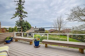 Beautiful Birch Bay Retreat w/ Deck & Fire Pit!